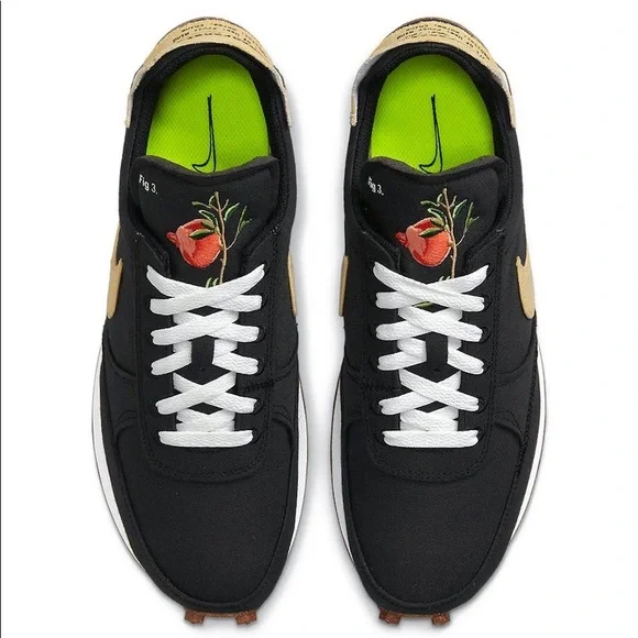 Nike
NEW NEW Daybreak Type Pomegranate Black Solar Flare White size 9 - Picture 4 of 5